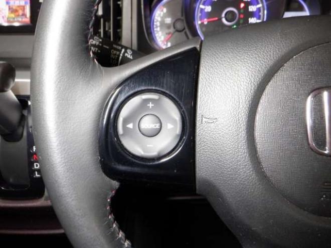 N-WGNカスタムG 4WD　TV・B/T・Bカメラ・HID・ETC・Aストップ　スマートキー・プッシュスタート・フォグランプ・ベンチシート・アイドリングストップ・社外エンスタ 660