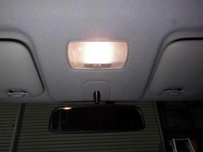 N-WGNカスタムG 4WD　TV・B/T・Bカメラ・HID・ETC・Aストップ　スマートキー・プッシュスタート・フォグランプ・ベンチシート・アイドリングストップ・社外エンスタ 660