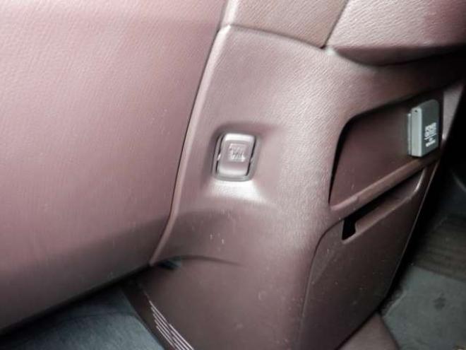 N-WGNカスタムG 4WD　TV・B/T・Bカメラ・HID・ETC・Aストップ　スマートキー・プッシュスタート・フォグランプ・ベンチシート・アイドリングストップ・社外エンスタ 660