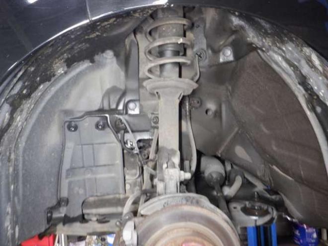 N-WGNカスタムG 4WD　TV・B/T・Bカメラ・HID・ETC・Aストップ　スマートキー・プッシュスタート・フォグランプ・ベンチシート・アイドリングストップ・社外エンスタ 660