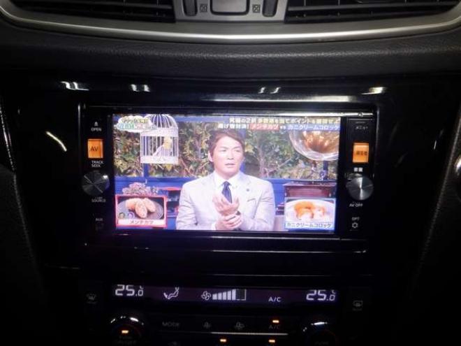 エクストレイル2.0 20X エマージェンシーブレーキパッケージ 2列車 4WD　ナビ・TV・Bluetooth・Bカメラ・LEDヘッド・プッシュスタート・LEDヘッドライト・エマブレ・クリアランスソナー・前席シートヒーター・レーンキープ 2000