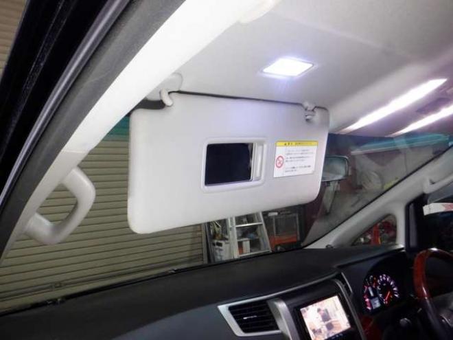 ヴェルファイア2.4 Z プラチナセレクション 4WD　ナビ・TV・Bカメラ・両側電動・電動Rゲート・スマートキー・プッシュスタート・HID・クリアランスソナ・リアモニター・オットマン・クルコン 2400