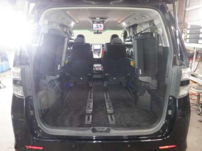 ヴェルファイア2.4 Z プラチナセレクション 4WD　ナビ・TV・Bカメラ・両側電動・電動Rゲート・スマートキー・プッシュスタート・HID・クリアランスソナ・リアモニター・オットマン・クルコン 2400