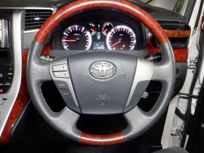 ヴェルファイア2.4 Z プラチナセレクションII 4WD　ナビ・TV・Bカメラ・両側パワスラ・ETC・本州仕入・B/T・フリップダウンモニター・パワーバックドア・HID・フォグランプ・スマートキー 2400