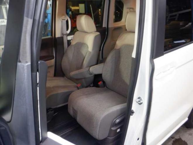 N-BOXG EX ホンダセンシング 4WD　本州仕入・ナビ・TV・B/T・Bカメラ・両側電動・LEDヘッドライト・1オーナー・スマートキー・プッシュスタート・シートヒーター・オートライト・衝突軽減・クルコン・ステアリングスイッチ・クリアランスソナー 660