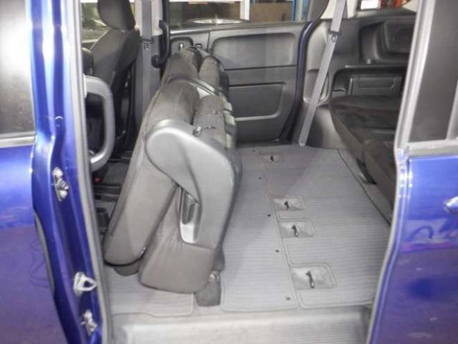 フリード1.5 G ジャストセレクション 4WD　Bluetoothオーディオ・ETC・両側パワスラ・ワイパーデアイサー・HID・スマートキー・ドアバイザー・ナビ・B/T・TV・バックカメラ 1500