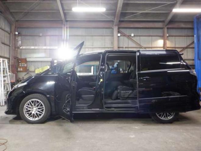 エスティマ2.4 アエラス 4WD　ナビ・TV・B/T・Bカメラ・両側パワスラ　ETC　クルコン　エンスタ　フリップダウンモニター　ワイパーデアイサー　HID　フォグランプ 2400