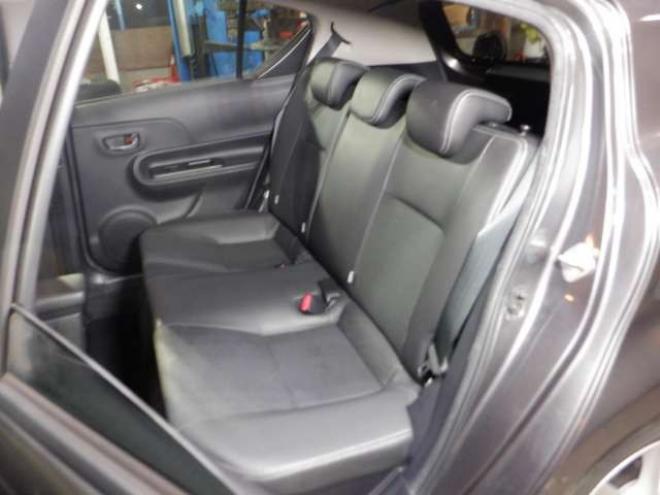 アクア1.5 G ブラックソフトレザーセレクション　本州仕入・ナビ・TV・B/T・レザーシート・本州仕入・純正エアロ・シートヒーター・ステアリングスイッチ・バックカメラ・スマートキー・プッシュスタート 2WD 1500