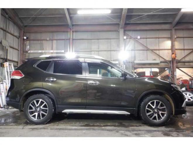 エクストレイル2.0 20X エクストリーマーX エマージェンシーブレーキ パッケージ 2列車 4WD　ナビ・B/T・SR・TV・全方位カメラ・ETC・本州仕入・修復歴無・USB・パワーバックドア・ブラインドスポット・サンルーフ・LEDヘッドライト 2000