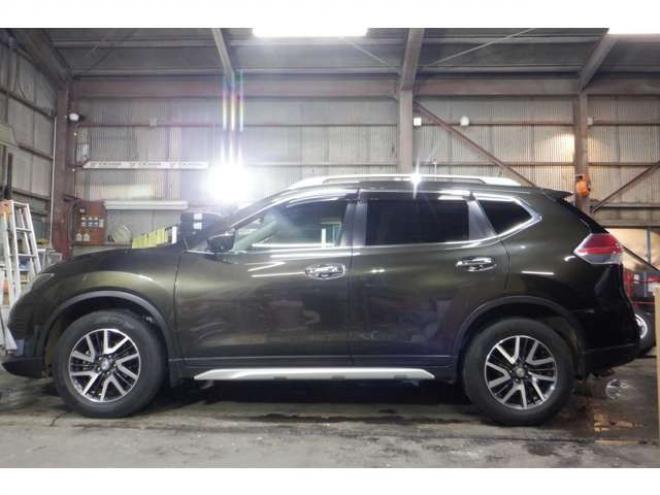 エクストレイル2.0 20X エクストリーマーX エマージェンシーブレーキ パッケージ 2列車 4WD　ナビ・B/T・SR・TV・全方位カメラ・ETC・本州仕入・修復歴無・USB・パワーバックドア・ブラインドスポット・サンルーフ・LEDヘッドライト 2000