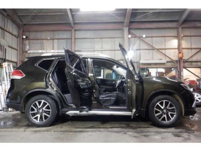 エクストレイル2.0 20X エクストリーマーX エマージェンシーブレーキ パッケージ 2列車 4WD　ナビ・B/T・SR・TV・全方位カメラ・ETC・本州仕入・修復歴無・USB・パワーバックドア・ブラインドスポット・サンルーフ・LEDヘッドライト 2000