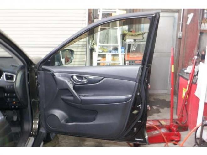 エクストレイル2.0 20X エクストリーマーX エマージェンシーブレーキ パッケージ 2列車 4WD　ナビ・B/T・SR・TV・全方位カメラ・ETC・本州仕入・修復歴無・USB・パワーバックドア・ブラインドスポット・サンルーフ・LEDヘッドライト 2000