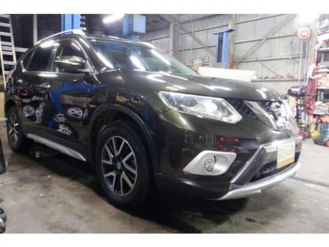 エクストレイル2.0 20X エクストリーマーX エマージェンシーブレーキ パッケージ 2列車 4WD　ナビ・B/T・SR・TV・全方位カメラ・ETC・本州仕入・修復歴無・USB・パワーバックドア・ブラインドスポット・サンルーフ・LEDヘッドライト 2000