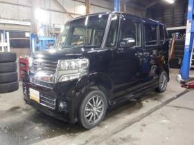 N-BOX　カスタムG ターボSSパッケージ 4WD　ナビ・TV・Bluetooth・Bカメラ・両側電動・車検新規2年・ターボ・リアモニター・前席シートヒーター・CTBA・Aストップ・HID・オートライト 660