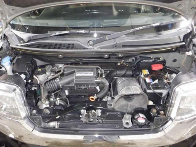 N-BOXカスタムG ターボSSパッケージ 4WD　ナビ・TV・Bluetooth・Bカメラ・両側電動・車検新規2年・ターボ・リアモニター・前席シートヒーター・CTBA・Aストップ・HID・オートライト 660