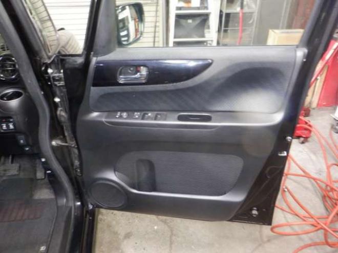 N-BOXカスタムG ターボSSパッケージ 4WD　ナビ・TV・Bluetooth・Bカメラ・両側電動・車検新規2年・ターボ・リアモニター・前席シートヒーター・CTBA・Aストップ・HID・オートライト 660