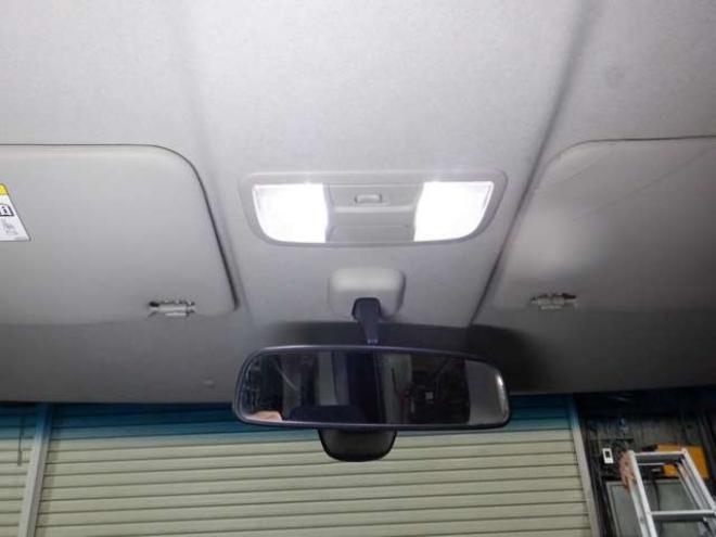 N-BOXカスタムG ターボSSパッケージ 4WD　ナビ・TV・Bluetooth・Bカメラ・両側電動・車検新規2年・ターボ・リアモニター・前席シートヒーター・CTBA・Aストップ・HID・オートライト 660