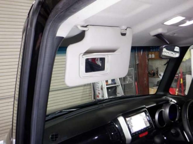 N-BOXカスタムG ターボSSパッケージ 4WD　ナビ・TV・Bluetooth・Bカメラ・両側電動・車検新規2年・ターボ・リアモニター・前席シートヒーター・CTBA・Aストップ・HID・オートライト 660