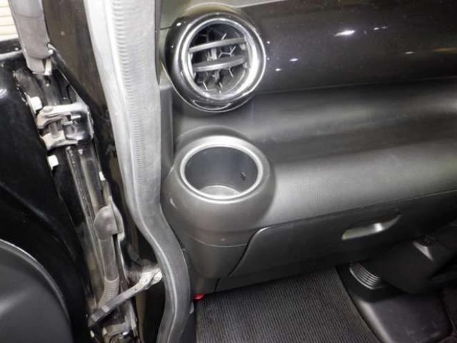 N-BOXカスタムG ターボSSパッケージ 4WD　ナビ・TV・Bluetooth・Bカメラ・両側電動・車検新規2年・ターボ・リアモニター・前席シートヒーター・CTBA・Aストップ・HID・オートライト 660