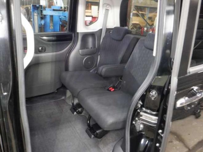N-BOXカスタムG ターボSSパッケージ 4WD　ナビ・TV・Bluetooth・Bカメラ・両側電動・車検新規2年・ターボ・リアモニター・前席シートヒーター・CTBA・Aストップ・HID・オートライト 660