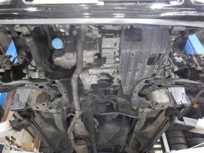 N-BOXカスタムG ターボSSパッケージ 4WD　ナビ・TV・Bluetooth・Bカメラ・両側電動・車検新規2年・ターボ・リアモニター・前席シートヒーター・CTBA・Aストップ・HID・オートライト 660