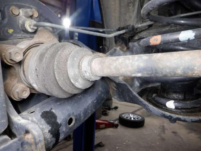 N-BOXカスタムG ターボSSパッケージ 4WD　ナビ・TV・Bluetooth・Bカメラ・両側電動・車検新規2年・ターボ・リアモニター・前席シートヒーター・CTBA・Aストップ・HID・オートライト 660