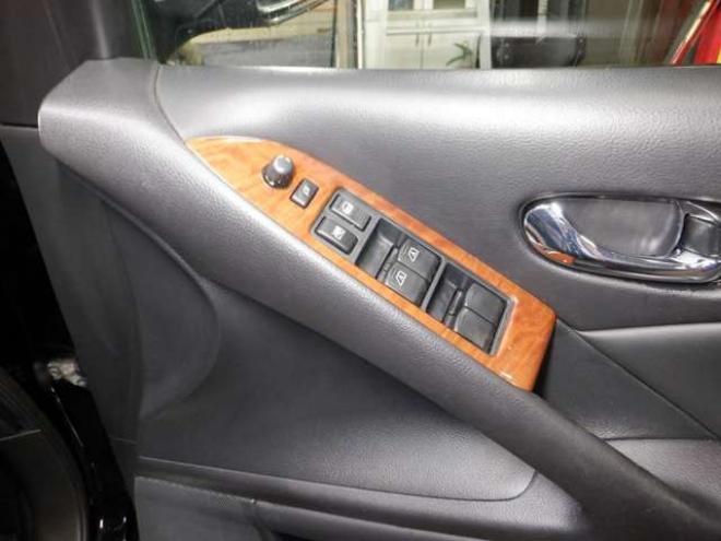 ムラーノ2.5 250XV FOUR 4WD　4WD　後期型　MOPナビ　フルセグTV　B/T　バックカメラ　サイドカメラ　ETC　クルコン　サンルーフ　革シート　シートヒーター　前席パワーシート　ルーフレール　HID　フォグランプ　プッシュスタート 2500