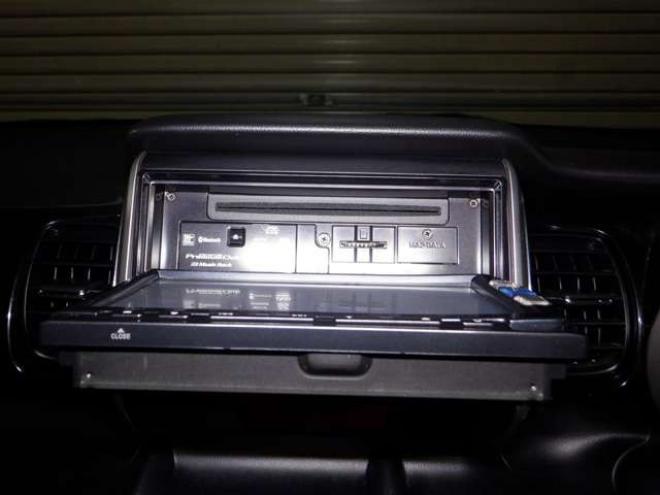 N-BOXカスタムG ターボパッケージ 4WD　ナビ・TV・B/T・両側パワスラ・ETC・HID・本州仕入・ターボ・4WD・クルコン・ステアリングスイッチ・フォグ・スマートキー・プッシュスタート 660