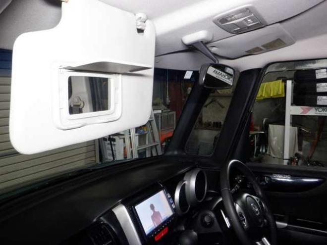 N-BOXカスタムG ターボパッケージ 4WD　ナビ・TV・B/T・両側パワスラ・ETC・HID・本州仕入・ターボ・4WD・クルコン・ステアリングスイッチ・フォグ・スマートキー・プッシュスタート 660