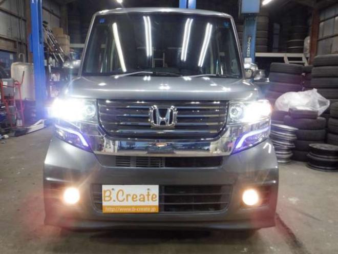 N-BOXカスタムG ターボパッケージ 4WD　ナビ・TV・B/T・両側パワスラ・ETC・HID・本州仕入・ターボ・4WD・クルコン・ステアリングスイッチ・フォグ・スマートキー・プッシュスタート 660