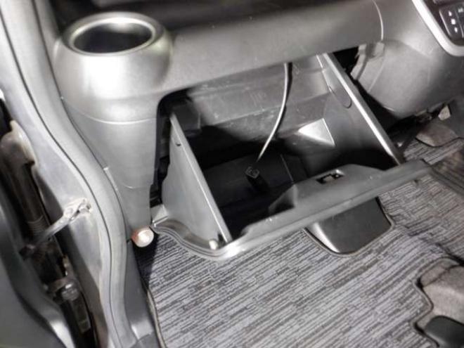 N-BOXカスタムG ターボパッケージ 4WD　ナビ・TV・B/T・両側パワスラ・ETC・HID・本州仕入・ターボ・4WD・クルコン・ステアリングスイッチ・フォグ・スマートキー・プッシュスタート 660