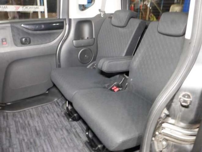 N-BOXカスタムG ターボパッケージ 4WD　ナビ・TV・B/T・両側パワスラ・ETC・HID・本州仕入・ターボ・4WD・クルコン・ステアリングスイッチ・フォグ・スマートキー・プッシュスタート 660