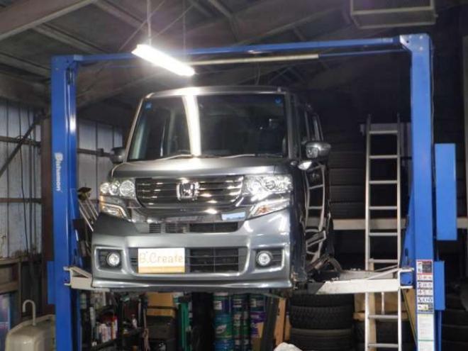 N-BOXカスタムG ターボパッケージ 4WD　ナビ・TV・B/T・両側パワスラ・ETC・HID・本州仕入・ターボ・4WD・クルコン・ステアリングスイッチ・フォグ・スマートキー・プッシュスタート 660