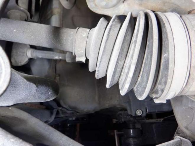 N-BOXカスタムG ターボパッケージ 4WD　ナビ・TV・B/T・両側パワスラ・ETC・HID・本州仕入・ターボ・4WD・クルコン・ステアリングスイッチ・フォグ・スマートキー・プッシュスタート 660