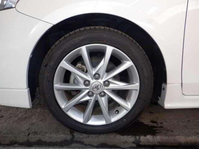 プリウスα1.8 G ツーリングセレクション スカイライトパッケージ　本州仕入・ナビ・TV・B/T・フロントカメラ・バックカメラ・LEDヘッドライト・スカイライトルーフ・スマートキー・プッシュスタート・クルコン・ETC・フォグランプ・ 2WD 1800