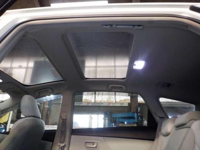 プリウスα1.8 G ツーリングセレクション スカイライトパッケージ　本州仕入・ナビ・TV・B/T・フロントカメラ・バックカメラ・LEDヘッドライト・スカイライトルーフ・スマートキー・プッシュスタート・クルコン・ETC・フォグランプ・ 2WD 1800