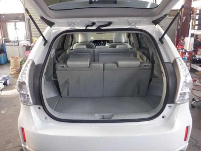 プリウスα1.8 G ツーリングセレクション スカイライトパッケージ　本州仕入・ナビ・TV・B/T・フロントカメラ・バックカメラ・LEDヘッドライト・スカイライトルーフ・スマートキー・プッシュスタート・クルコン・ETC・フォグランプ・ 2WD 1800