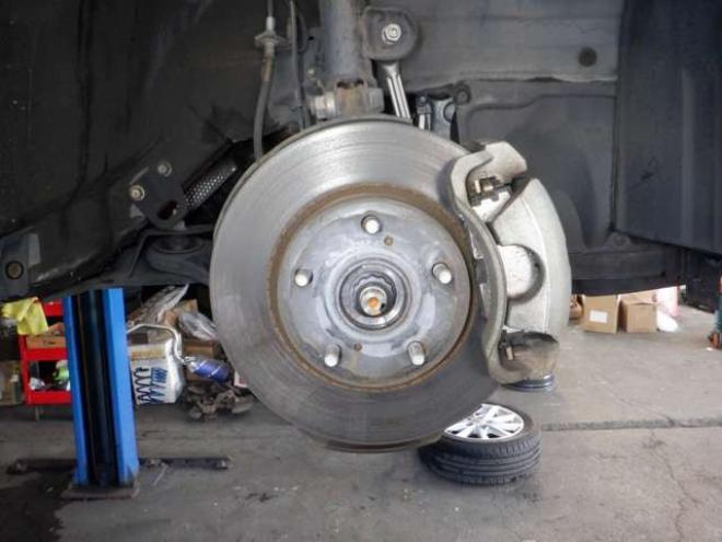 プリウスα1.8 G ツーリングセレクション スカイライトパッケージ　本州仕入・ナビ・TV・B/T・フロントカメラ・バックカメラ・LEDヘッドライト・スカイライトルーフ・スマートキー・プッシュスタート・クルコン・ETC・フォグランプ・ 2WD 1800