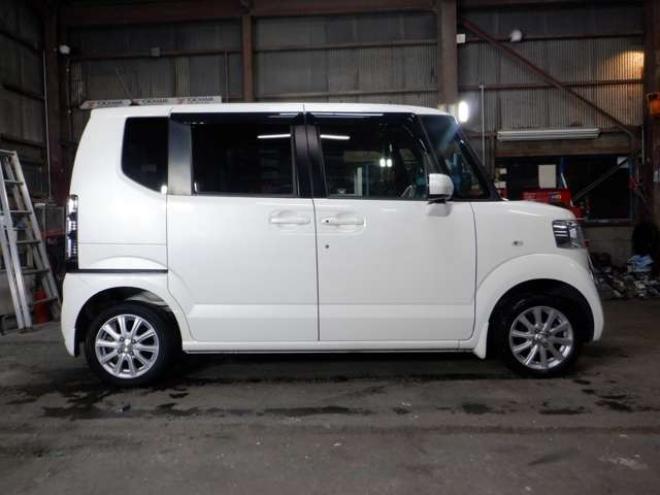 N-BOXG Lパッケージ 4WD　本州仕入・ナビ・TV・Bカメラ・両側電動 660