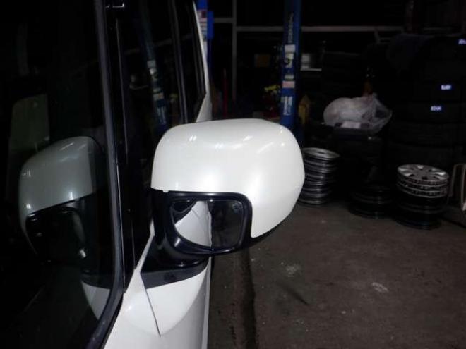 N-BOXG Lパッケージ 4WD　本州仕入・ナビ・TV・Bカメラ・両側電動 660