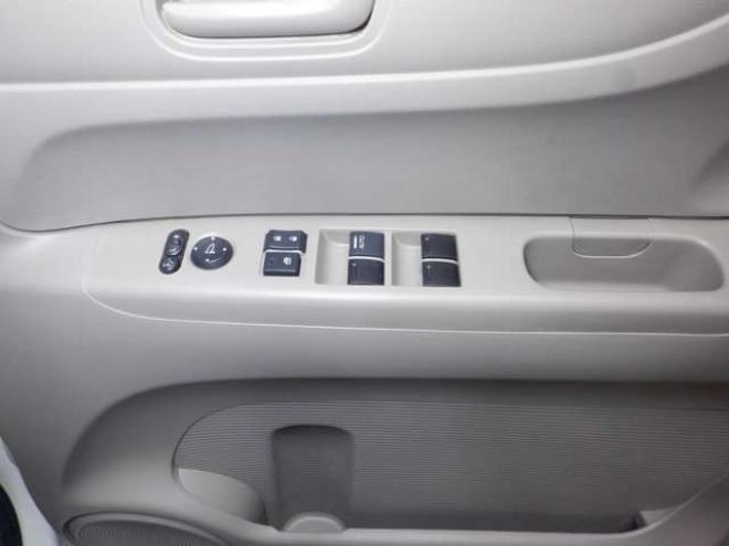 N-BOXG Lパッケージ 4WD　本州仕入・ナビ・TV・Bカメラ・両側電動 660