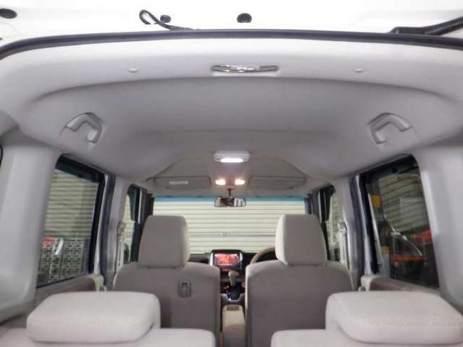 N-BOXG Lパッケージ 4WD　本州仕入・ナビ・TV・Bカメラ・両側電動 660