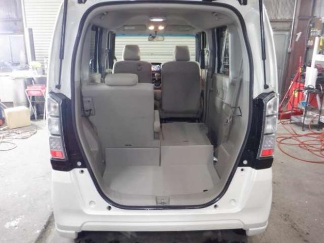 N-BOXG Lパッケージ 4WD　本州仕入・ナビ・TV・Bカメラ・両側電動 660