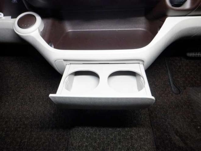 パッソ1.0 プラスハナ Gパッケージ 4WD　本州仕入　4WD　ナビ　フルセグTV　Bluetoothオーディオ　バックカメラ　ETC　フォグランプ　ライトレベライザー　ドアバイザー　スマートキー 1000