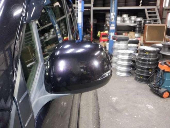 N-WGNカスタムG 4WD　ナビ　TV　B/T　アイドリングストップ　スマートキー　プッシュスタート　HID　ETC　DVD再生　ベンチシート　フォグランプ　ドアバイザー　純正AW　オートライト 660