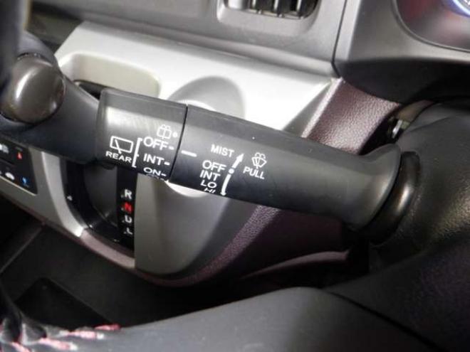 N-WGNカスタムG 4WD　ナビ　TV　B/T　アイドリングストップ　スマートキー　プッシュスタート　HID　ETC　DVD再生　ベンチシート　フォグランプ　ドアバイザー　純正AW　オートライト 660