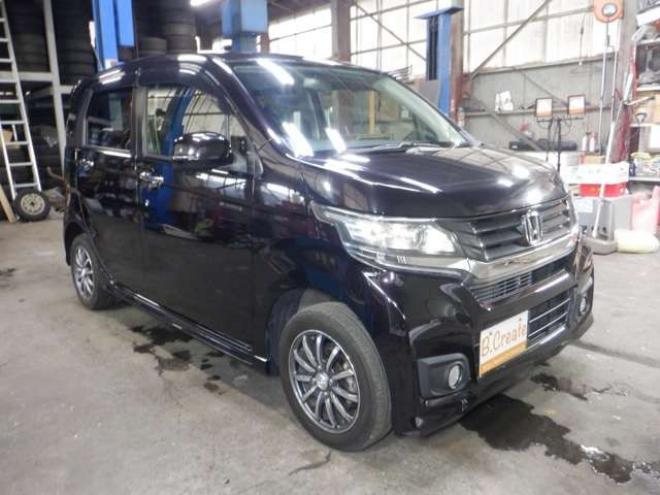 N-WGNカスタムG 4WD　ナビ　TV　B/T　アイドリングストップ　スマートキー　プッシュスタート　HID　ETC　DVD再生　ベンチシート　フォグランプ　ドアバイザー　純正AW　オートライト 660