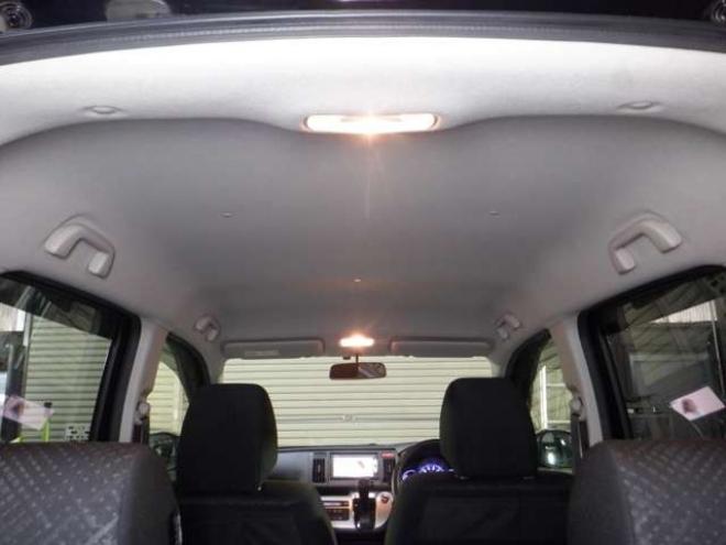 N-WGNカスタムG 4WD　ナビ　TV　B/T　アイドリングストップ　スマートキー　プッシュスタート　HID　ETC　DVD再生　ベンチシート　フォグランプ　ドアバイザー　純正AW　オートライト 660