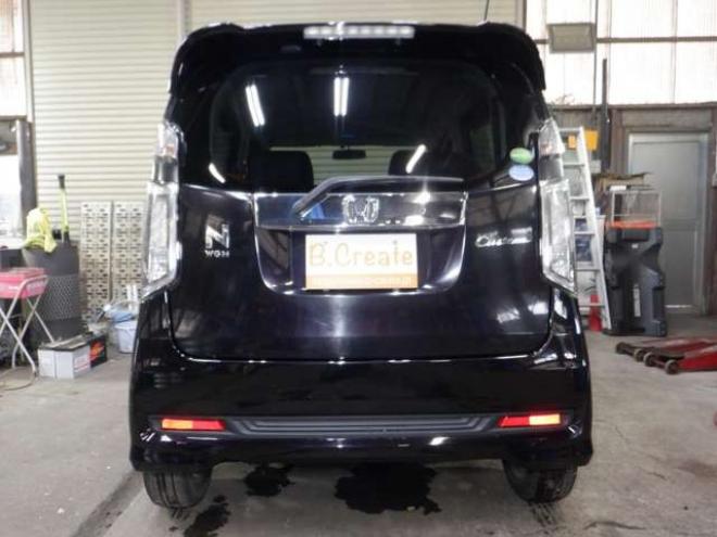 N-WGNカスタムG 4WD　ナビ　TV　B/T　アイドリングストップ　スマートキー　プッシュスタート　HID　ETC　DVD再生　ベンチシート　フォグランプ　ドアバイザー　純正AW　オートライト 660