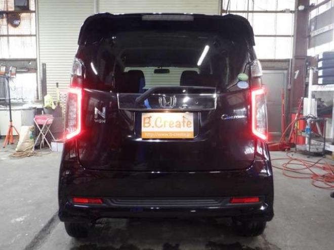 N-WGNカスタムG 4WD　ナビ　TV　B/T　アイドリングストップ　スマートキー　プッシュスタート　HID　ETC　DVD再生　ベンチシート　フォグランプ　ドアバイザー　純正AW　オートライト 660